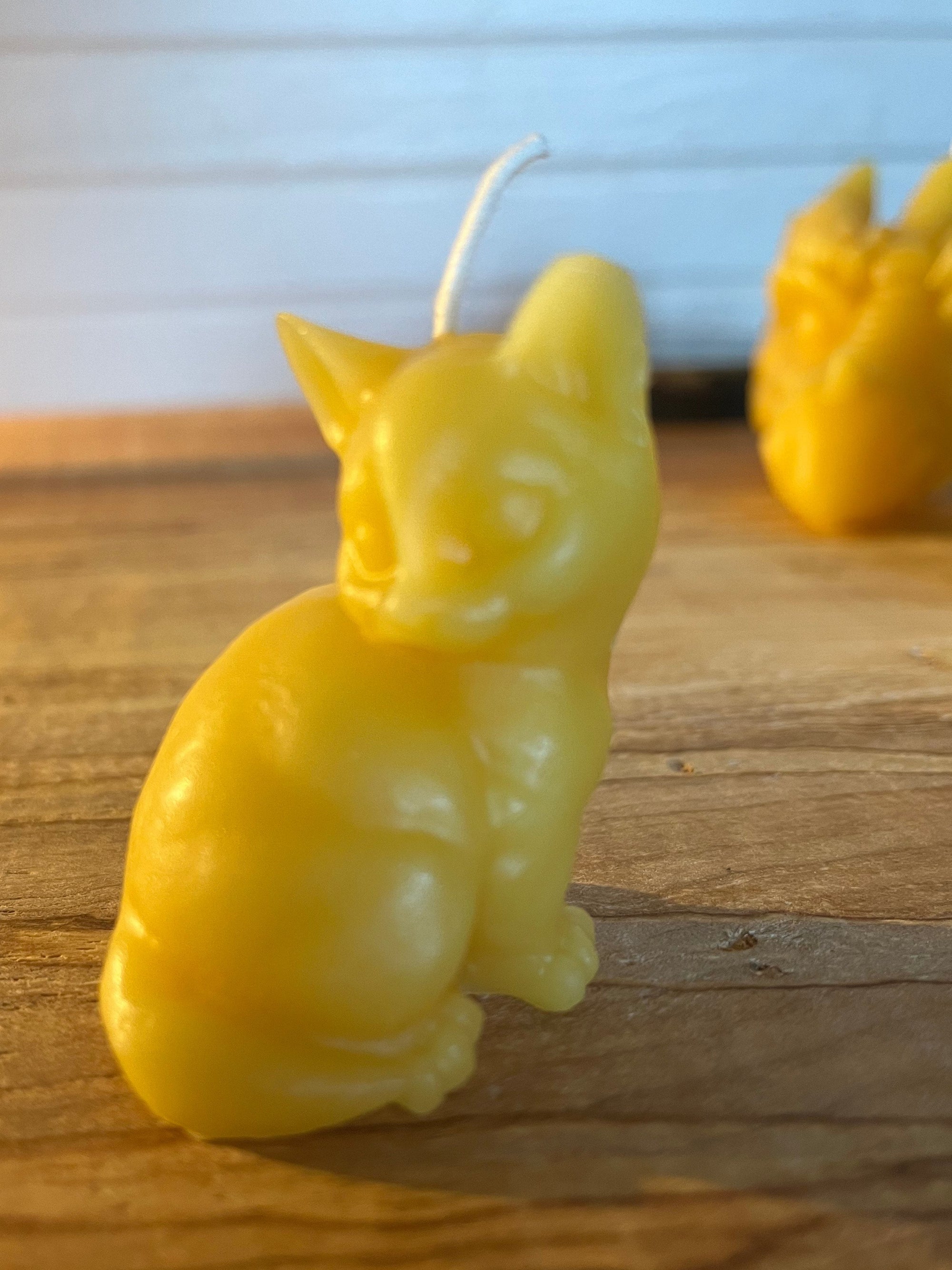 Beeswax Cat Small