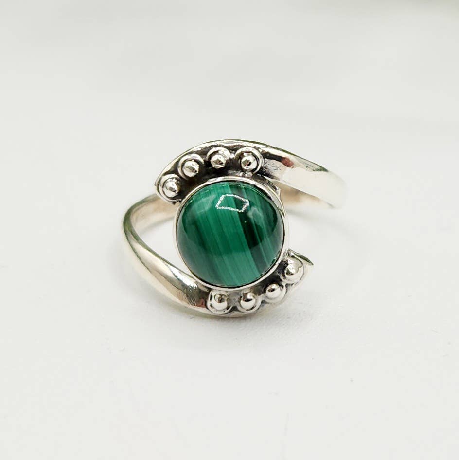 Malachite Semi-Precious Gemstone Sterling Silver/925 Ring: 8