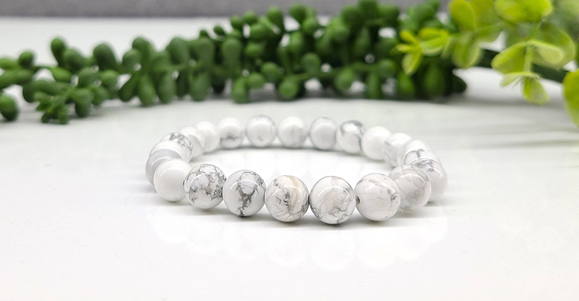 White Howlite Gemstone Bracelet Stretchable 8mm Beads-7.5"L